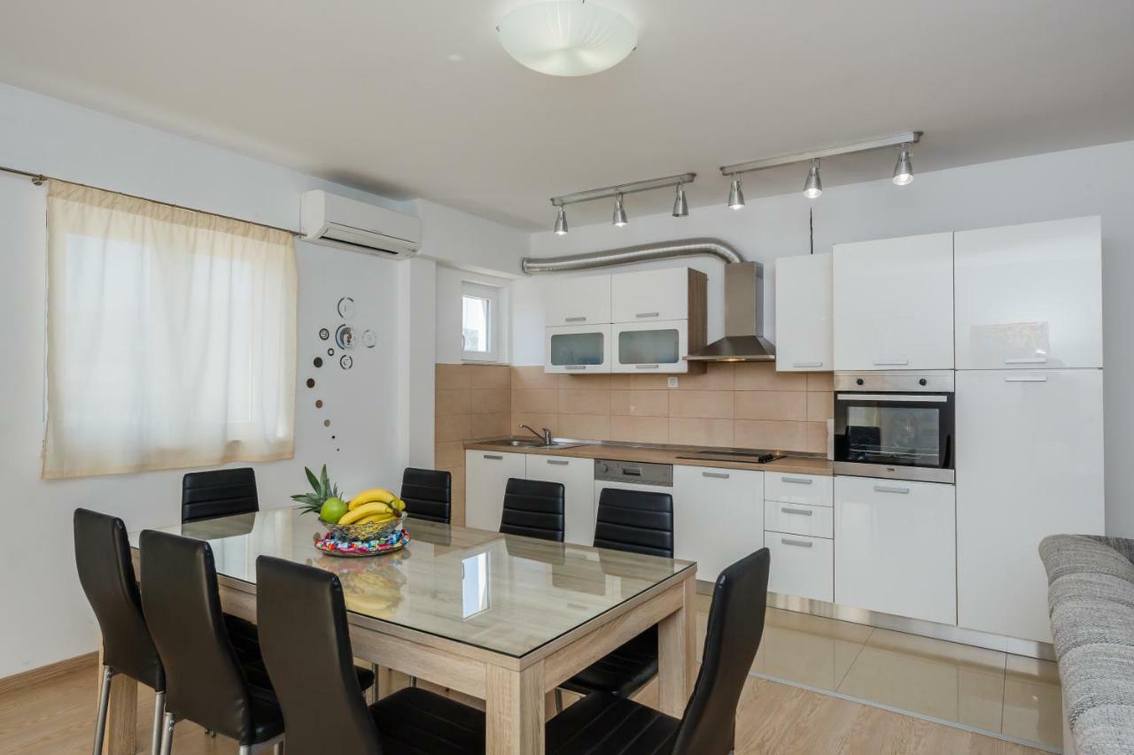 Selak Leilighet Split